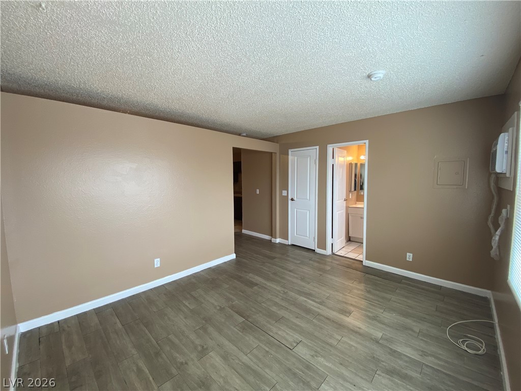 305 N 10th Street 14