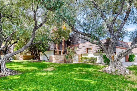 Photo of 1125 Vegas Valley Drive, Las Vegas, NV 89109 (MLS # 2769269)