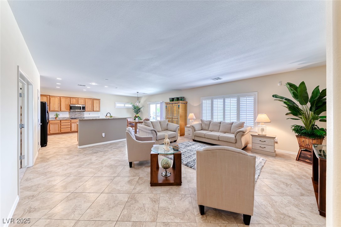 2377 Baldwinville Court, Henderson, Nevada image 7