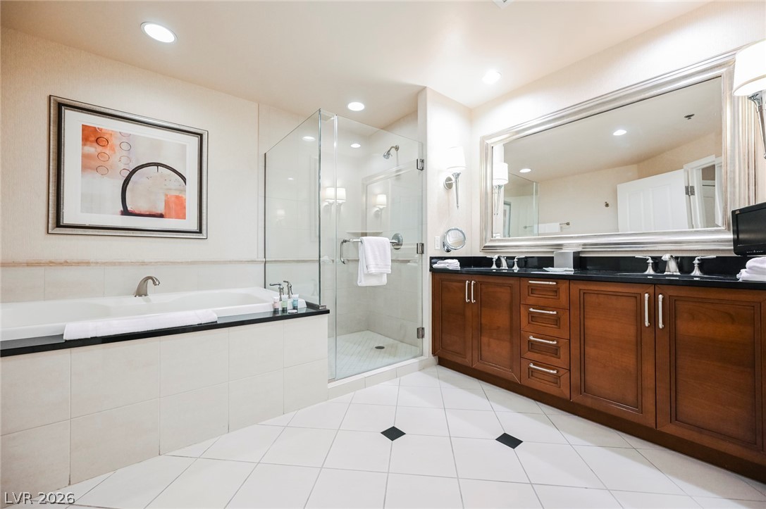 125 E HARMON Avenue 1405