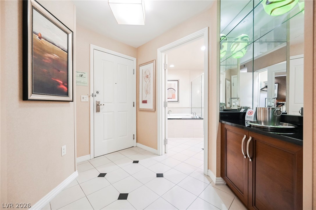 125 E HARMON Avenue 1405