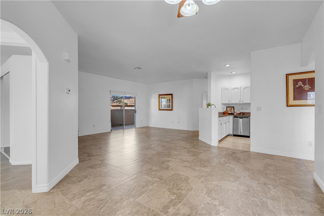2050 W Warm Springs Road 4322