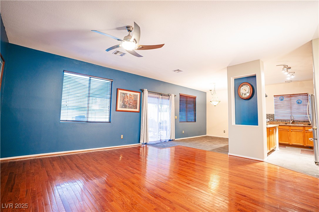 9338 Coral Berry Street