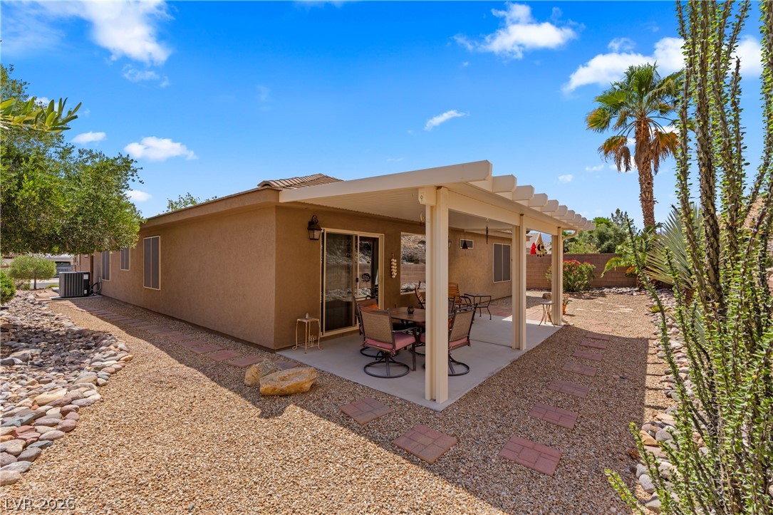 982 Buteo Bend