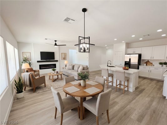 7532 HOMING PIGEON ST, NORTH LAS VEGAS, NV 89084 - Image 4ac4831d146e2c74dc65b3d2bd7ae242/2284596374