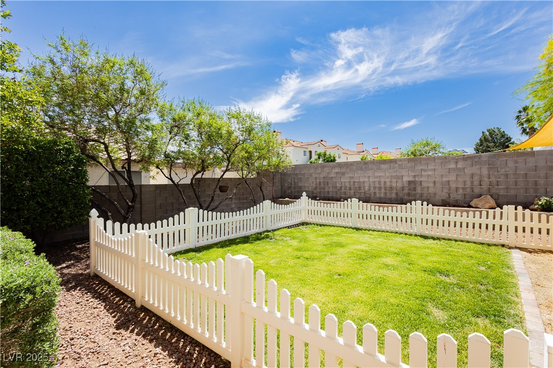 977 Trackers Glen Avenue, Henderson, Nevada image 27