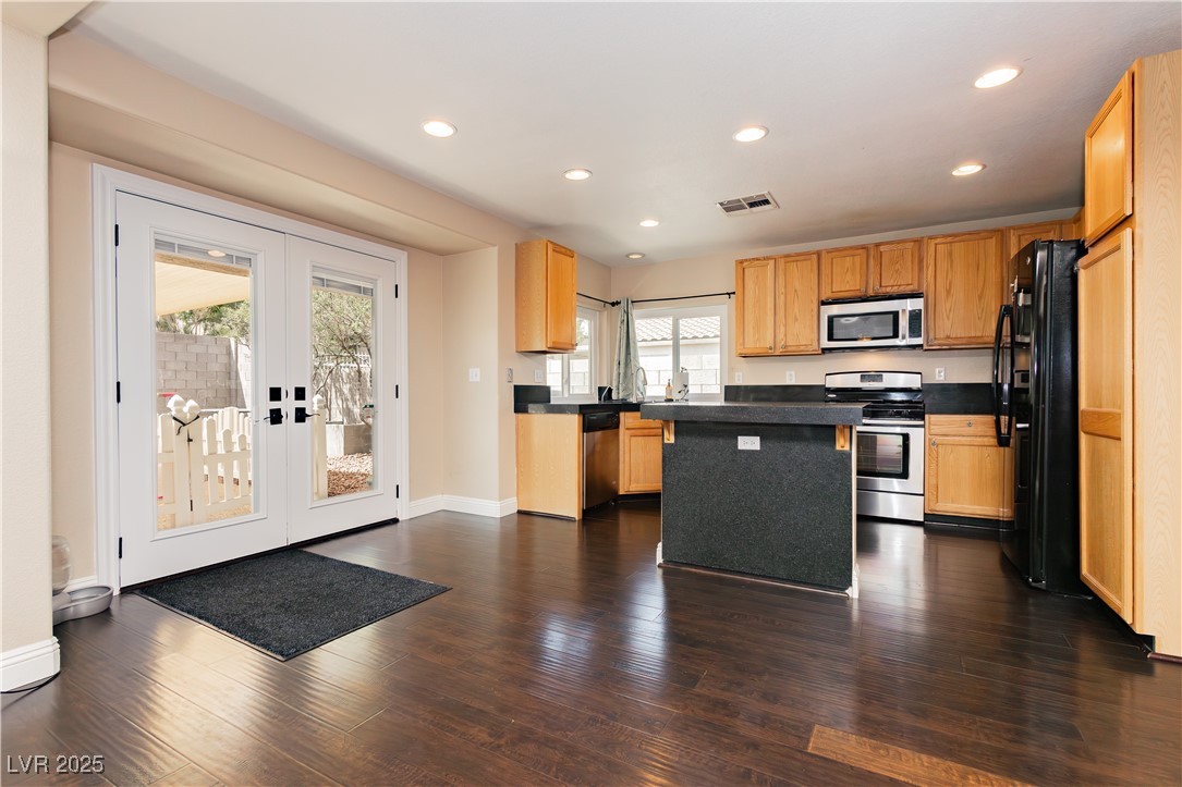 977 Trackers Glen Avenue, Henderson, Nevada image 10