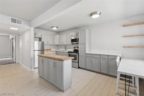 Condo For Sale - 304 Orland Street #38<br/> Clark County, Las Vegas, NV 89107