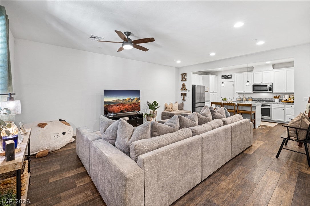 Properties 2 89 Alamere Falls Drive