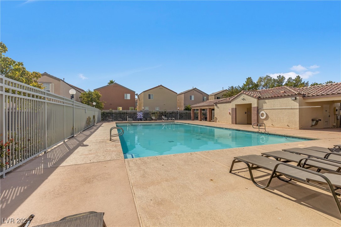 Las Vegas, Nevada 89148, United States, 2 Bedrooms Bedrooms, ,3 BathroomsBathrooms,Residential,Active,90620