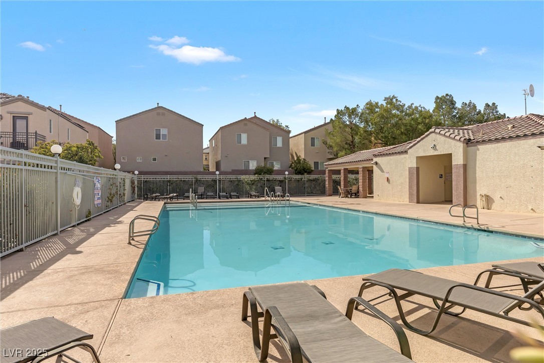 Las Vegas, Nevada 89148, United States, 2 Bedrooms Bedrooms, ,3 BathroomsBathrooms,Residential,Active,90620