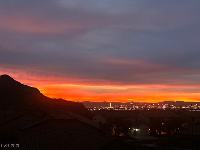 Las Vegas, Nevada 89129, United States, 4 Bedrooms Bedrooms, ,3 BathroomsBathrooms,Residential,Active,80669