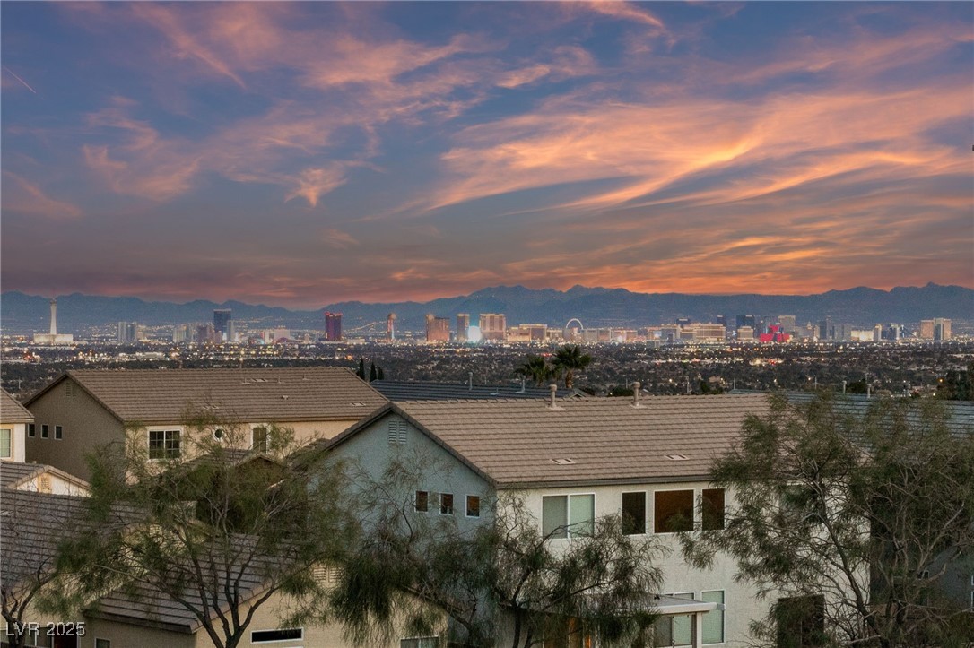 Las Vegas, Nevada 89129, United States, 4 Bedrooms Bedrooms, ,3 BathroomsBathrooms,Residential,Active,80669