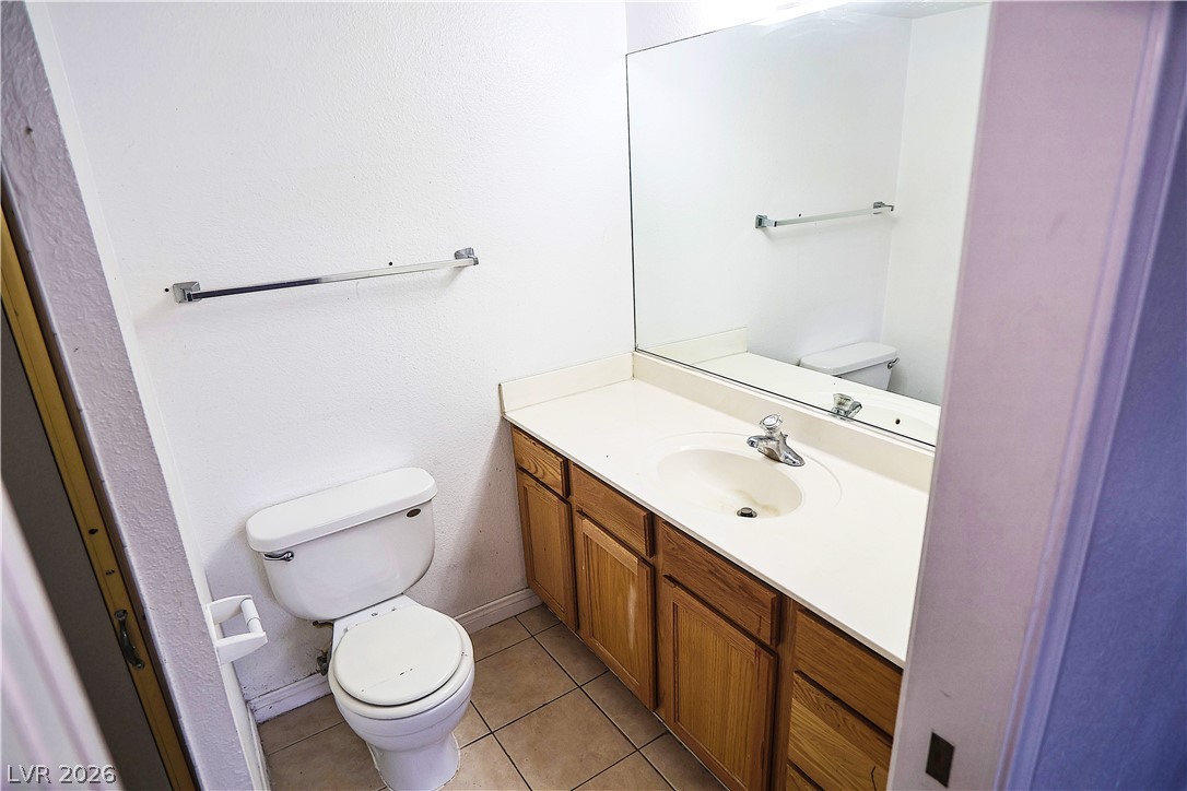 3823 S MARYLAND PW Parkway B6