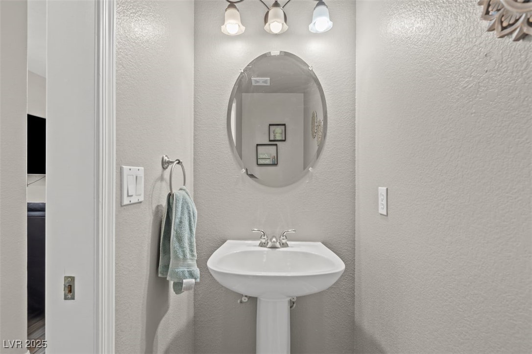 Las Vegas, Nevada 89130, United States, 3 Bedrooms Bedrooms, ,3 BathroomsBathrooms,Residential,Active,214153