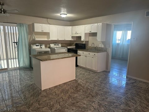 Multifamily For Rent - 2909 Elm Avenue #2<br/> Las Vegas, NV 89101