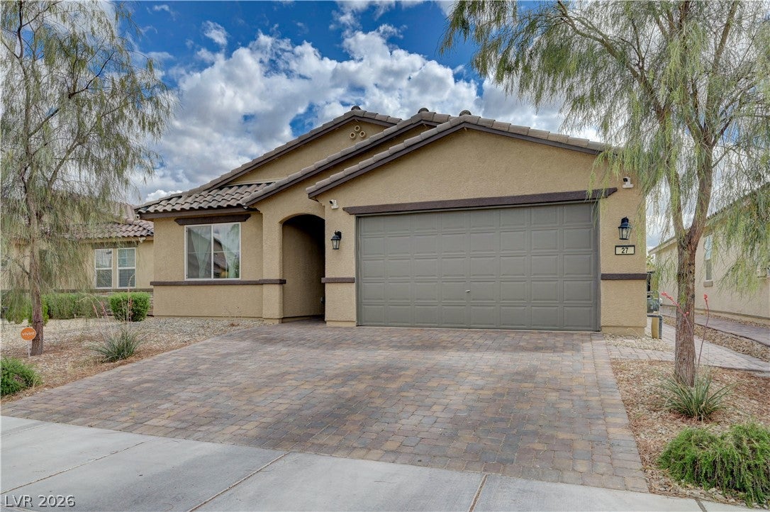 27 Red Sandstone Avenue