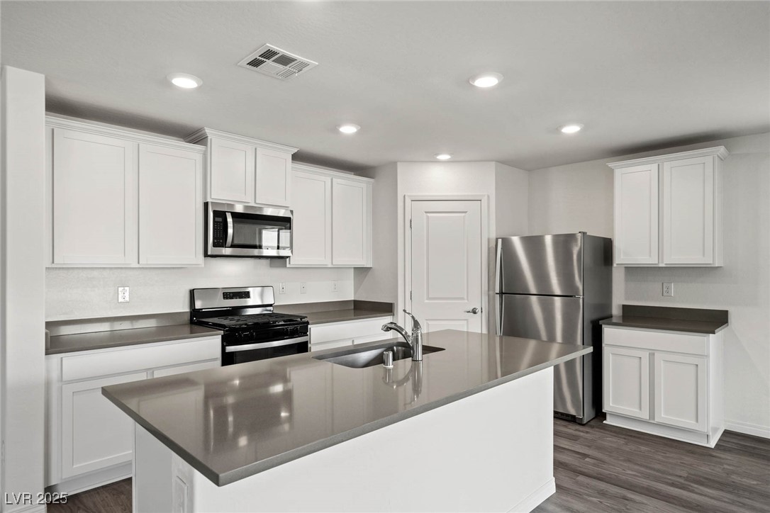 4223 Gold Desert Street, North Las Vegas, Nevada image 5