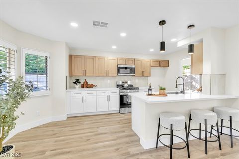 Photo of 3205 Bermuda Bay Street, Las Vegas, NV 89117 (MLS # 2731785)