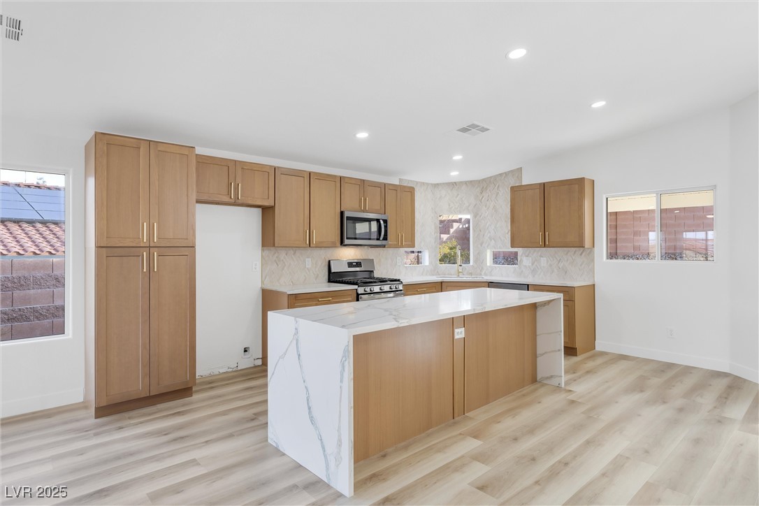 116 Crescent Bay Street, Henderson, Nevada image 8