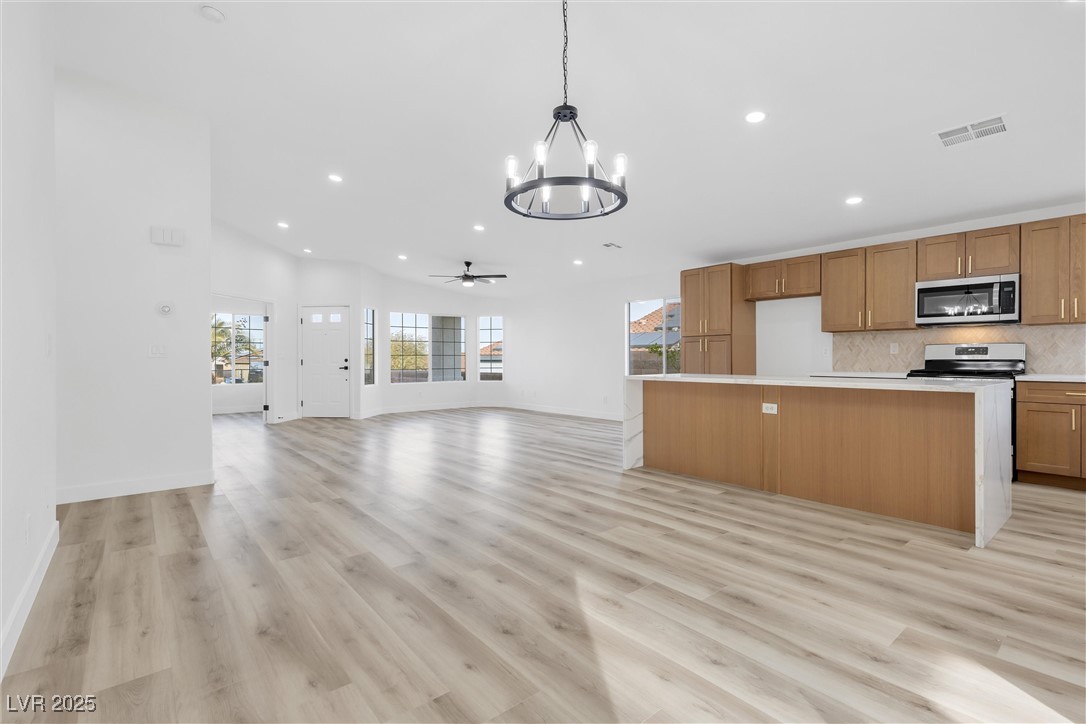 116 Crescent Bay Street, Henderson, Nevada image 7
