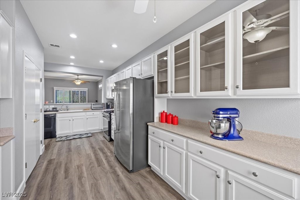 Henderson, Nevada 89012, United States, 2 Bedrooms Bedrooms, ,2 BathroomsBathrooms,Residential,Pending,210262