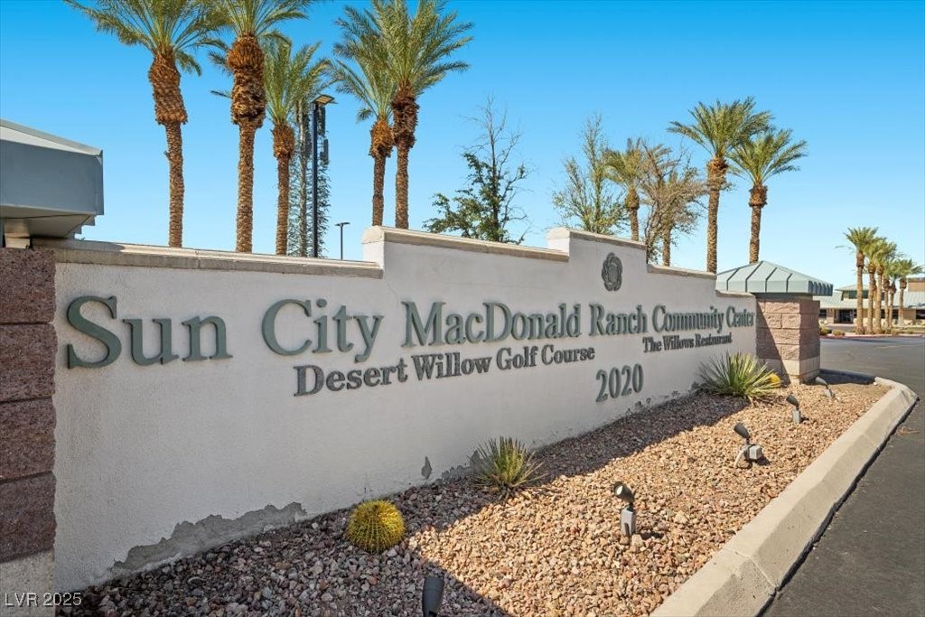 Henderson, Nevada 89012, United States, 2 Bedrooms Bedrooms, ,2 BathroomsBathrooms,Residential,Pending,210262