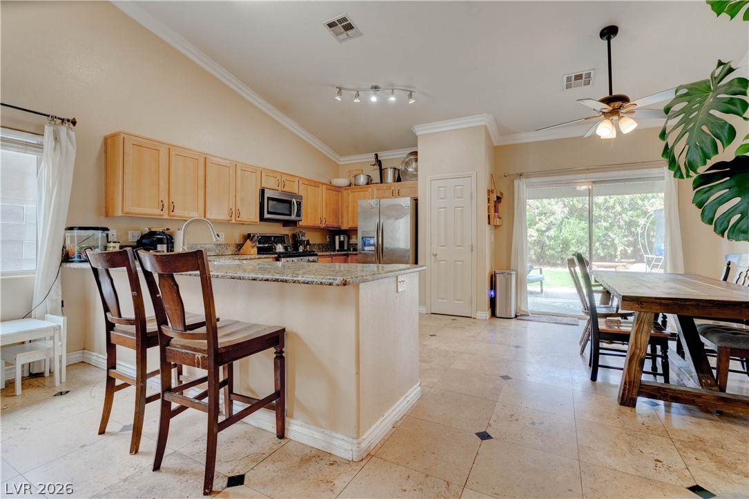 732 Cowboy Cross Avenue