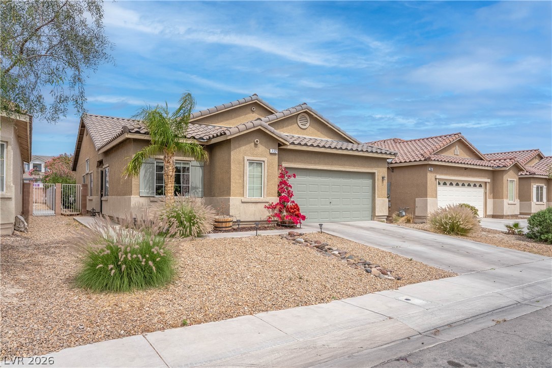 732 Cowboy Cross Avenue