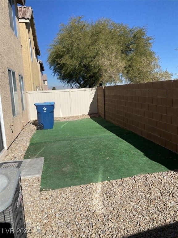 Las Vegas, Nevada 89139, United States, 3 Bedrooms Bedrooms, ,3 BathroomsBathrooms,Residential,Pending,32325