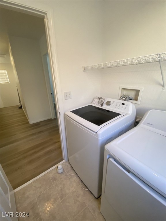 Las Vegas, Nevada 89139, United States, 3 Bedrooms Bedrooms, ,3 BathroomsBathrooms,Residential,Pending,32325