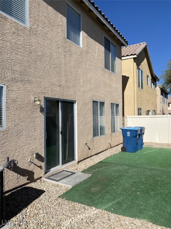 Las Vegas, Nevada 89139, United States, 3 Bedrooms Bedrooms, ,3 BathroomsBathrooms,Residential,Pending,32325