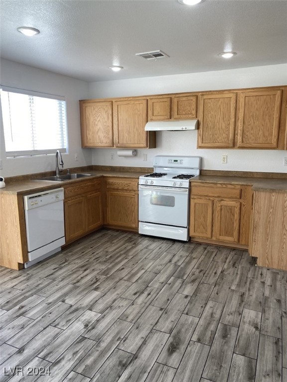 Las Vegas, Nevada 89139, United States, 3 Bedrooms Bedrooms, ,3 BathroomsBathrooms,Residential,Pending,32325