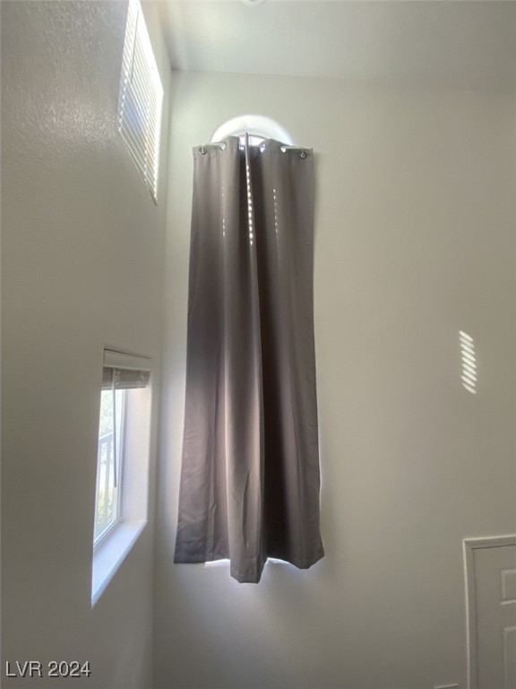 Las Vegas, Nevada 89139, United States, 3 Bedrooms Bedrooms, ,3 BathroomsBathrooms,Residential,Pending,32325