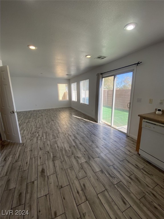 Las Vegas, Nevada 89139, United States, 3 Bedrooms Bedrooms, ,3 BathroomsBathrooms,Residential,Pending,32325