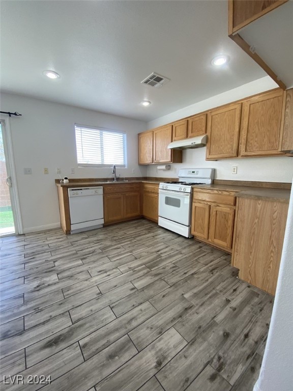 Las Vegas, Nevada 89139, United States, 3 Bedrooms Bedrooms, ,3 BathroomsBathrooms,Residential,Pending,32325