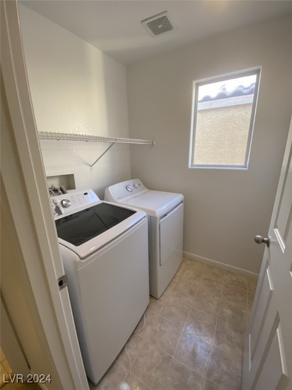 Las Vegas, Nevada 89139, United States, 3 Bedrooms Bedrooms, ,3 BathroomsBathrooms,Residential,Pending,32325