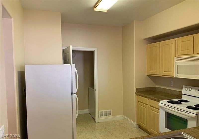 8000 W Badura Avenue 1045