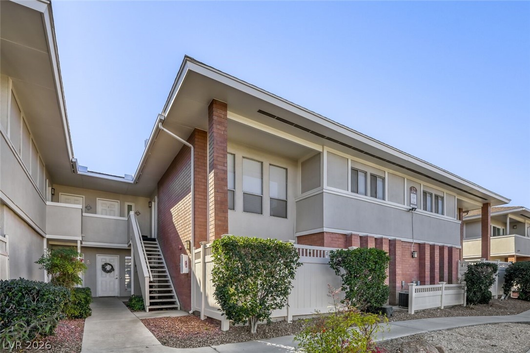 2855 Geary Place 3205