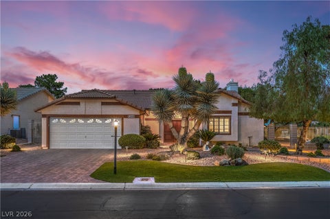 Homes For Sale - 5300 Singing Hills Drive<br/> Las Vegas, NV 89130