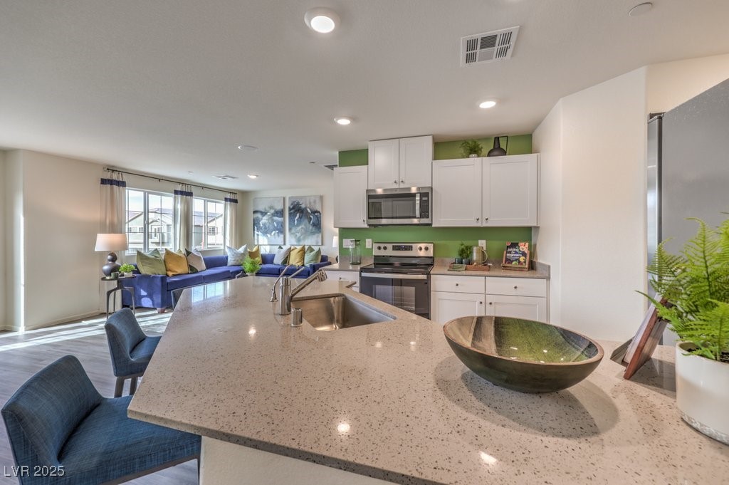 7945 Pandora Sky Street 371
