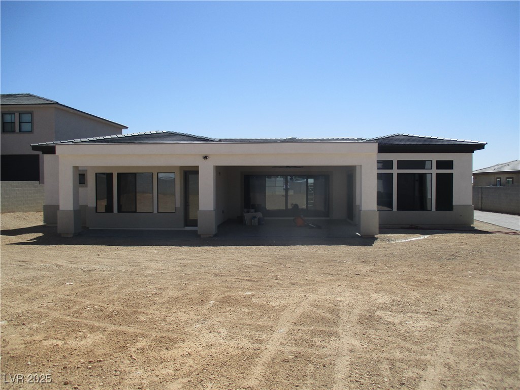 Properties 4 6075 Dapple Gray Road