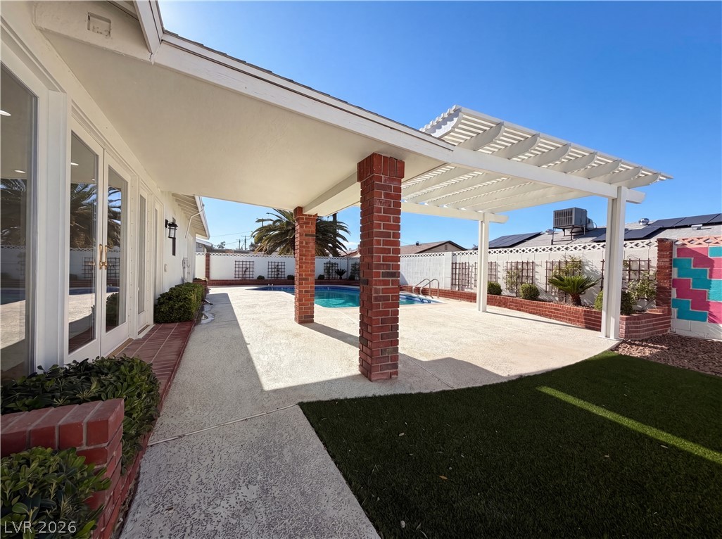 3800 El Portal Avenue
