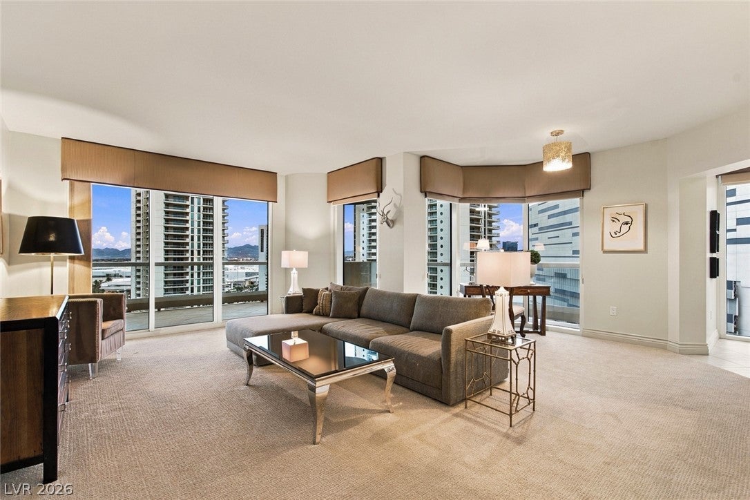 2747 Paradise Road 1205