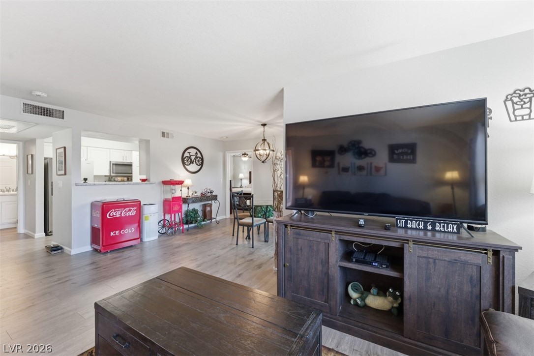 1150 N Buffalo Drive 1046