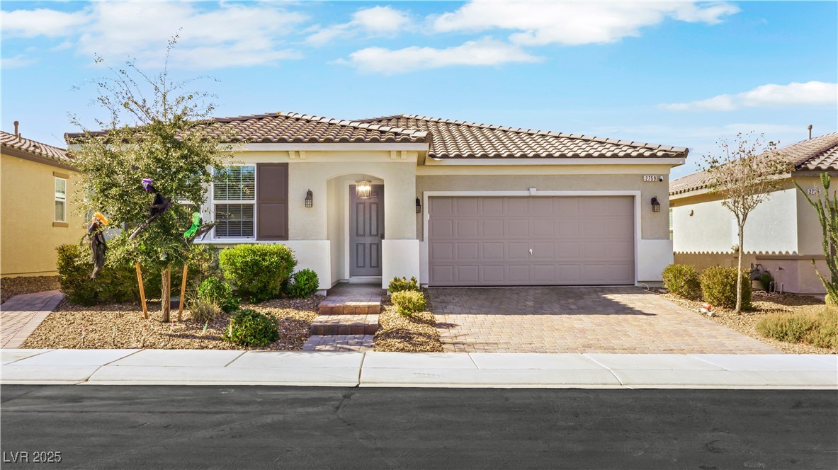 2759 Alta Vista Street