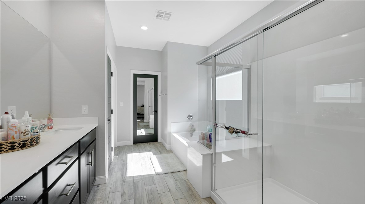 Henderson, Nevada 89044, United States, 3 Bedrooms Bedrooms, ,3 BathroomsBathrooms,Residential,Active,234767