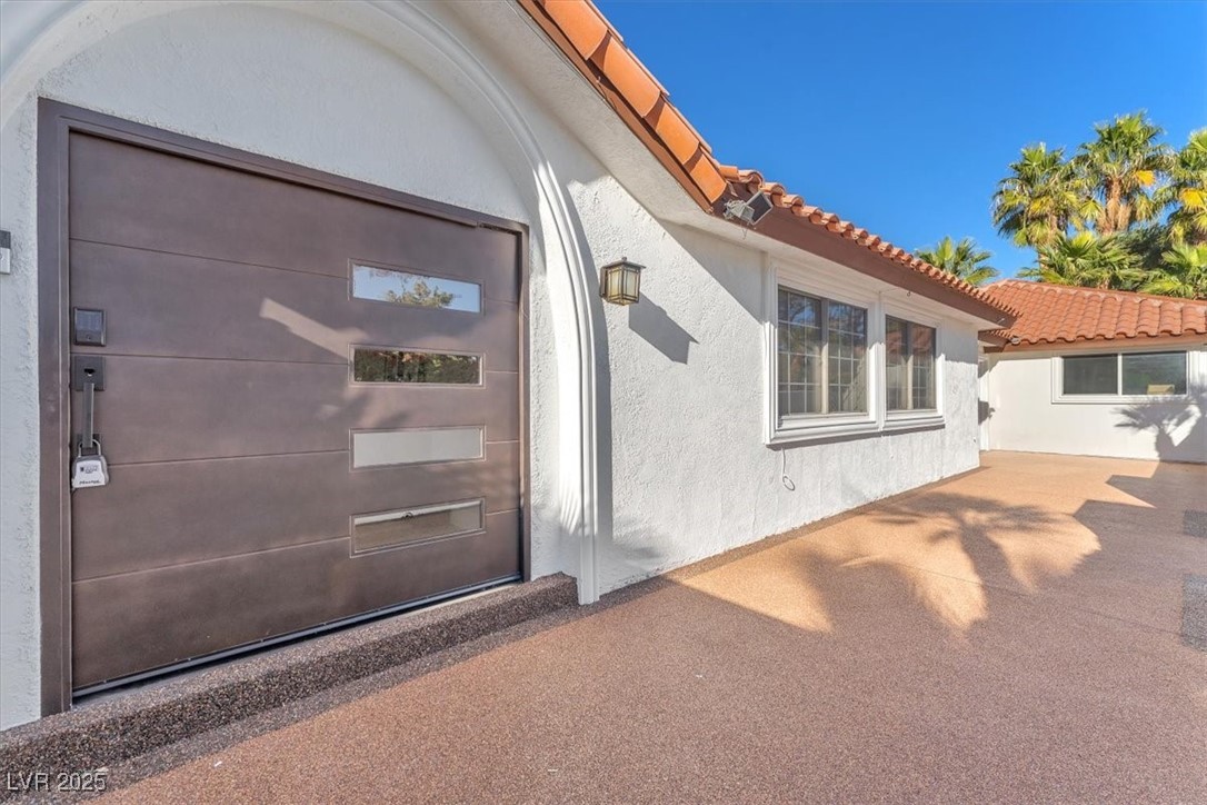 2868 Vista Del Sol Avenue