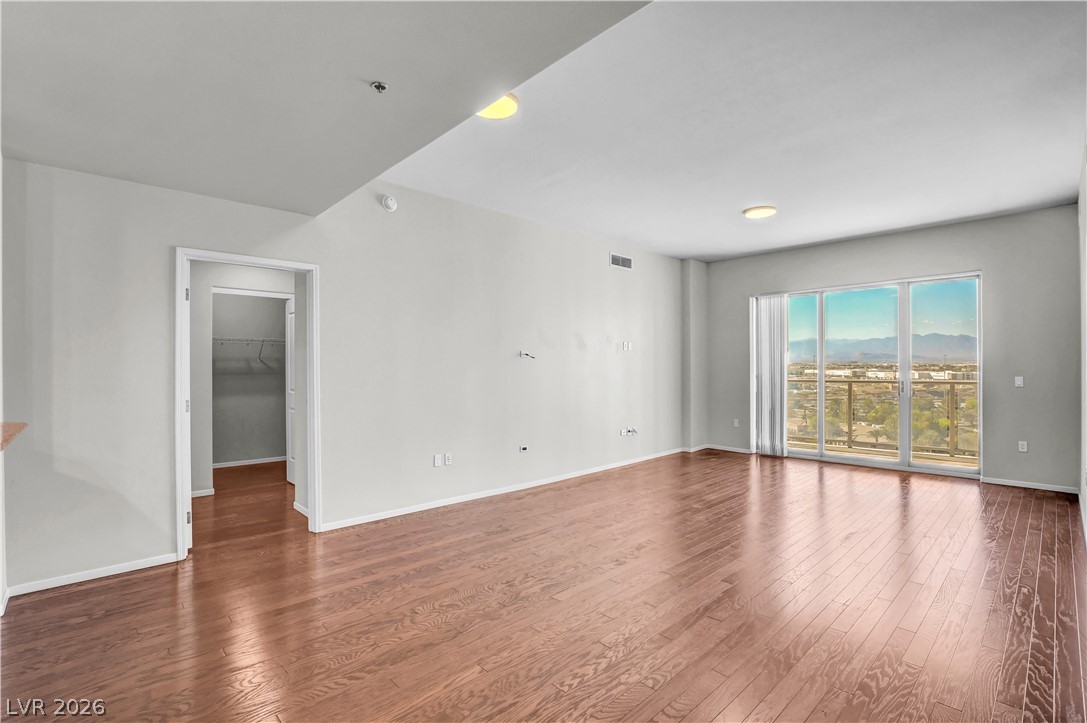 8255 Las Vegas Boulevard 1116