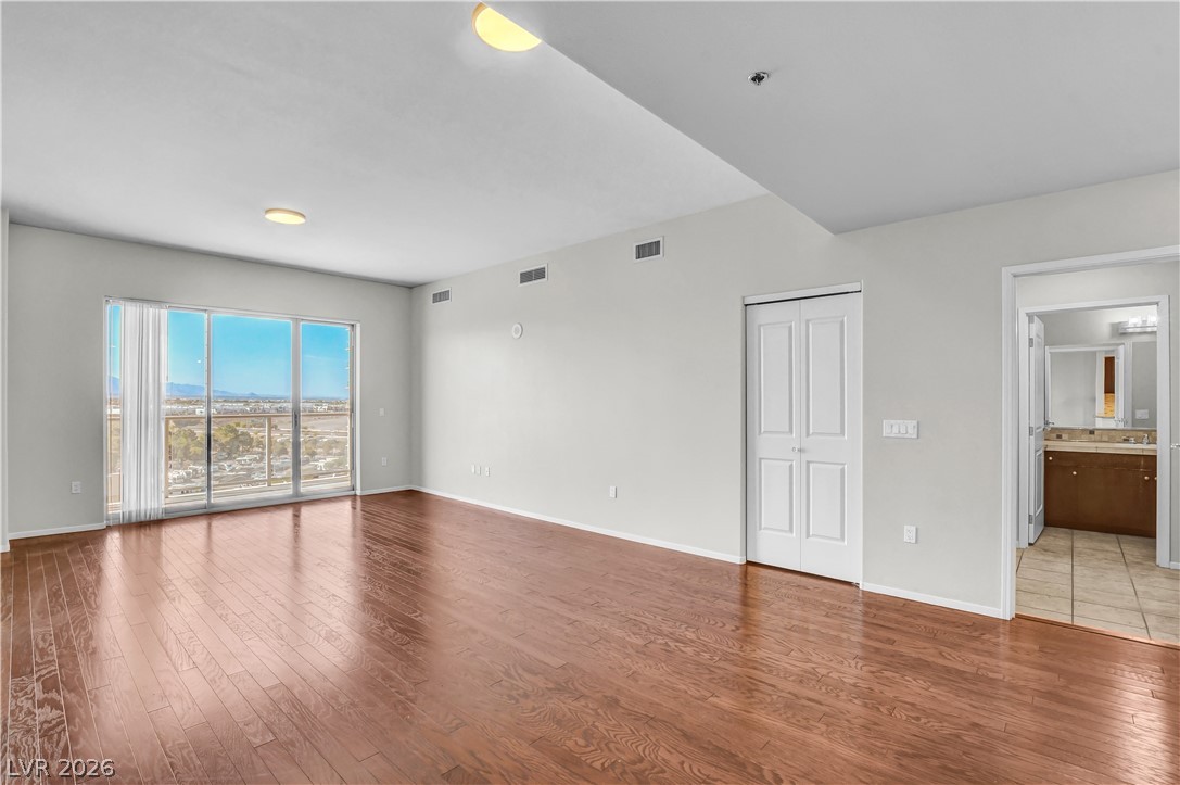 8255 Las Vegas Boulevard 1116